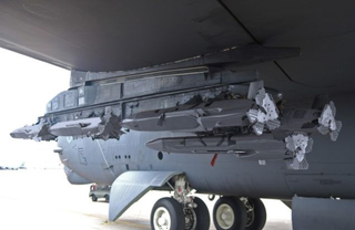 Illustration for article titled El B-52 se ha convertido en una aterradora plataforma de nuevas armas